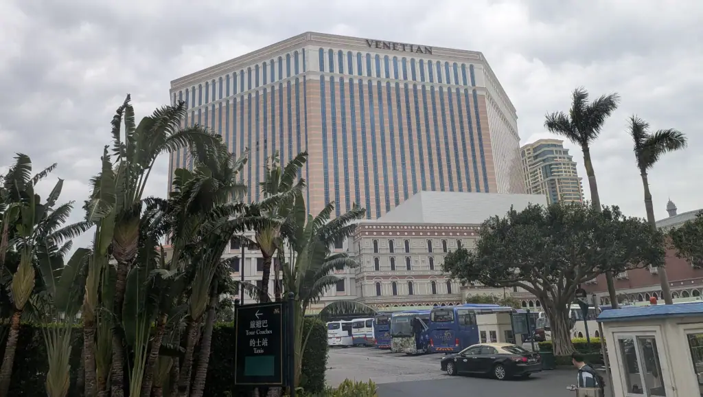 Macau mass baccarat revenue falls 7.9% in the third quarter