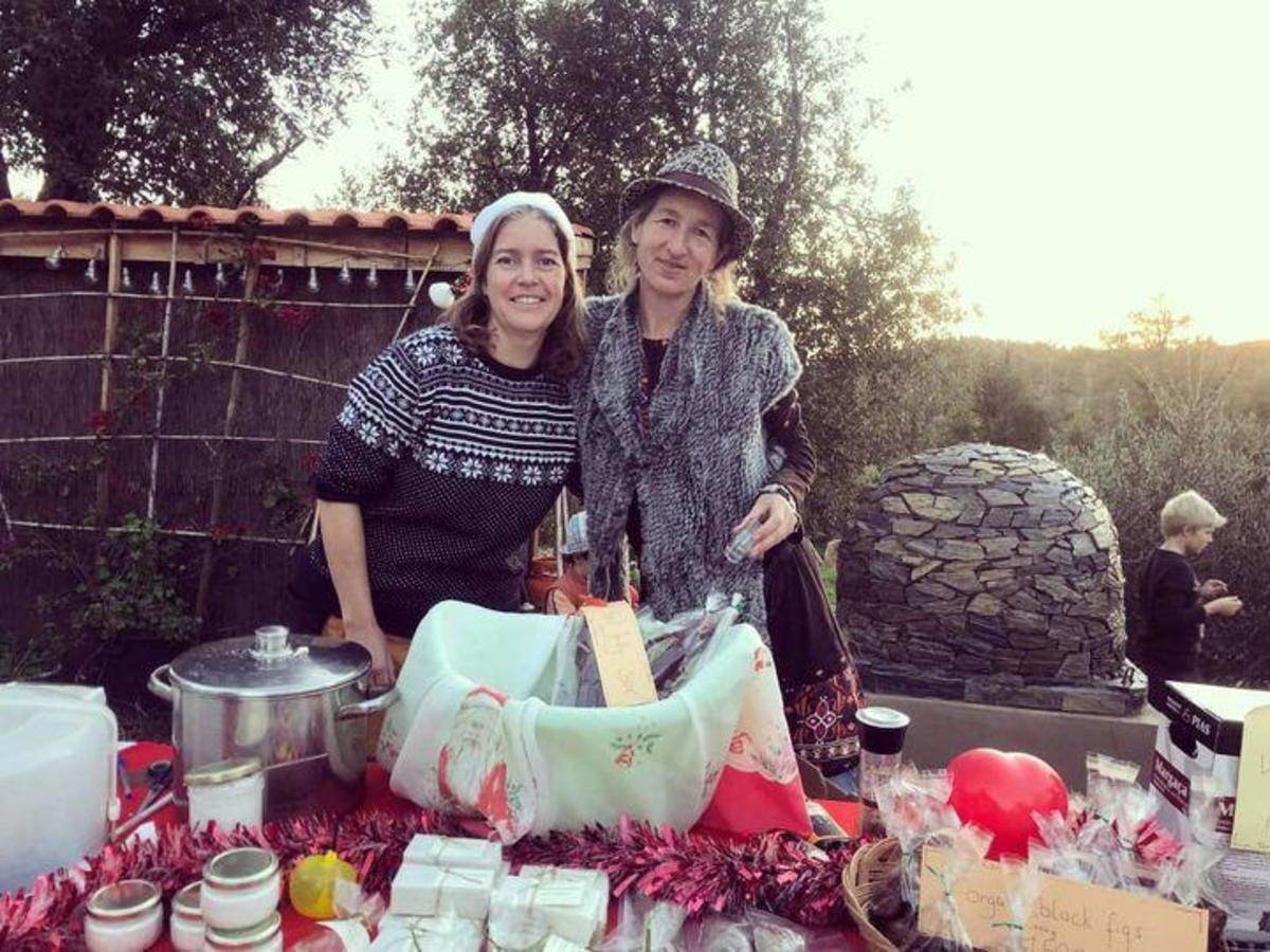 A homesteader in Portugal shares her experiences running a farm, feeding her family and supporting a Bitcoin community through workshops.