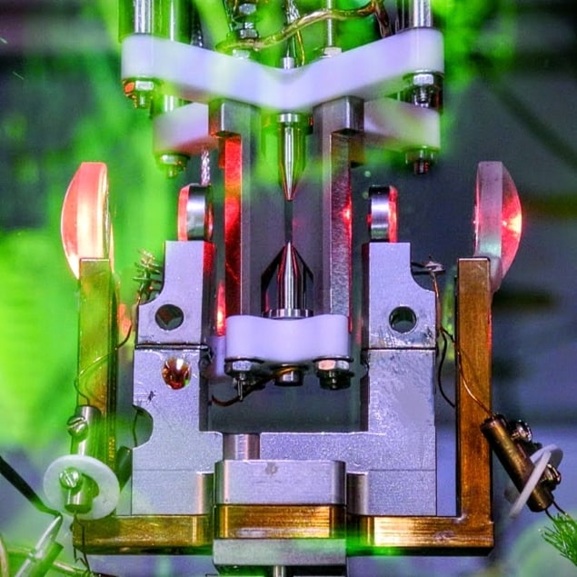 Photo of the ion trap and optical cavity used in the experiment