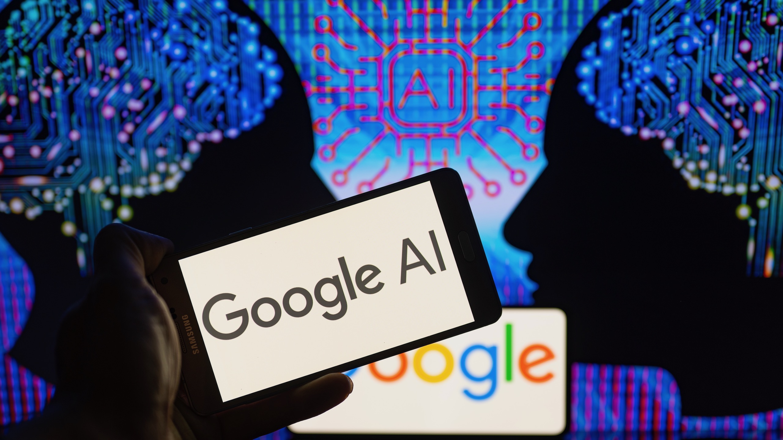 Google przeciwstawia się OpenAI, oferując akcje warte miliony dolarów, aby zatrzymać kluczowych pracowników AI