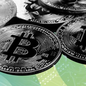 Bitcoin, Ethereum Sink as Tariff Gloom Tops Rate Cut Optimism